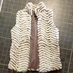 Me Jane Faux Fur Vest in Black and White